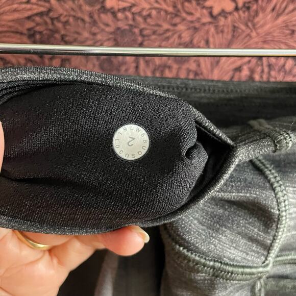 Lululemon Early Extension High-Rise Tight  Leggings Heathered Black Sz 2 - Picture 9 of 9